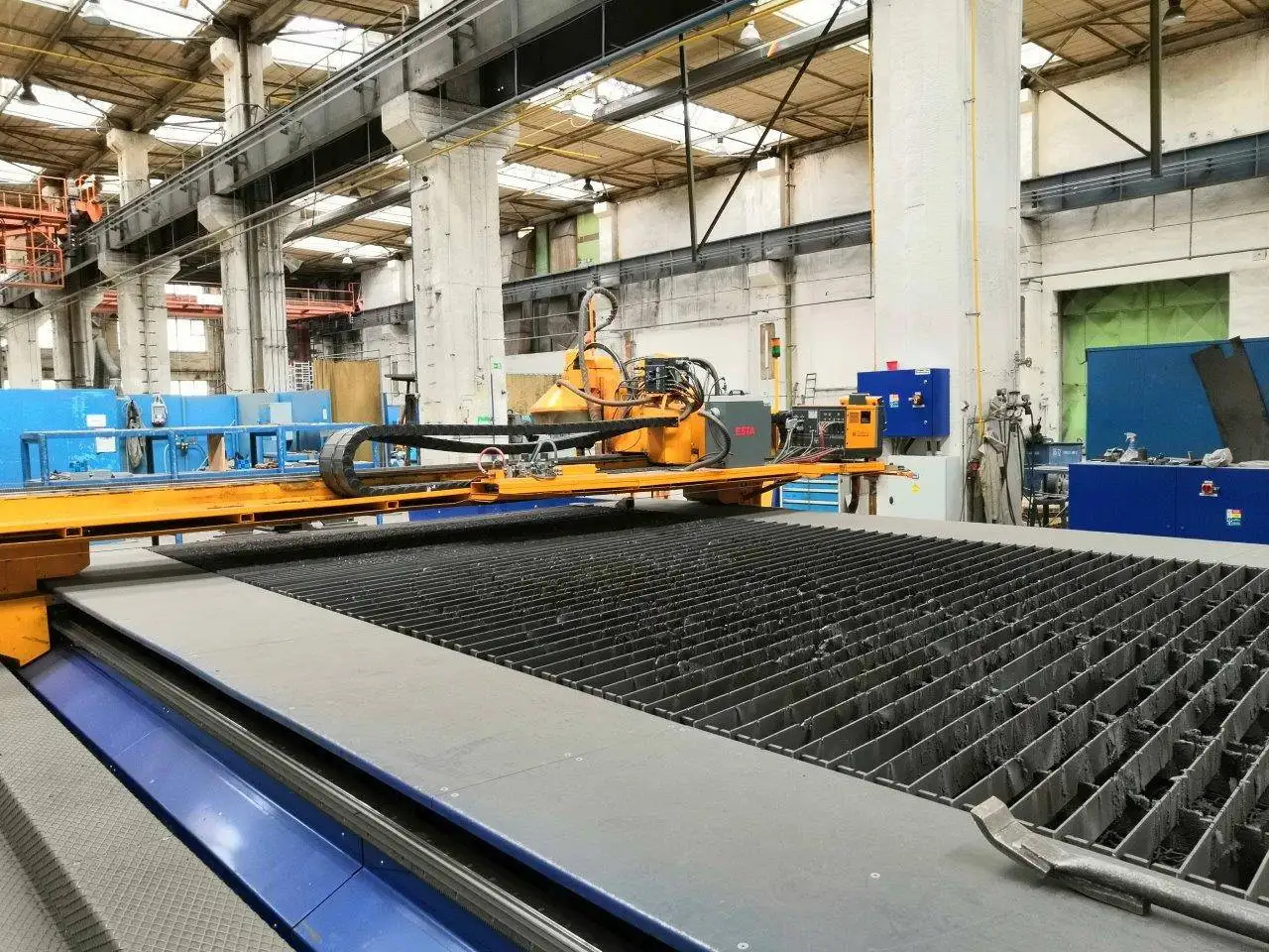 CNC rezaci zarizeni pro deleni materialu 1