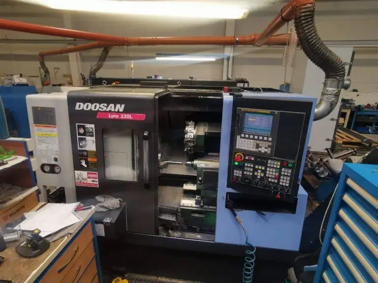 CNC soustruh Doosan LYNX 220 L