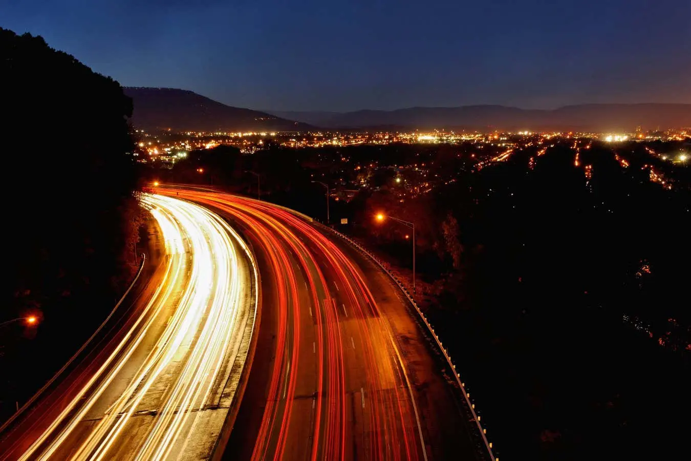 AI put in charge of setting variable speed limits on I-24 freeway