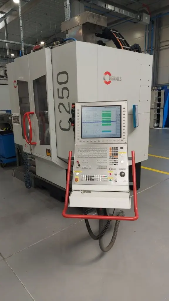 Hermle C 250 U with Heidenhain 640 Control: The Ultimate Precision Tool for Advanced Machining