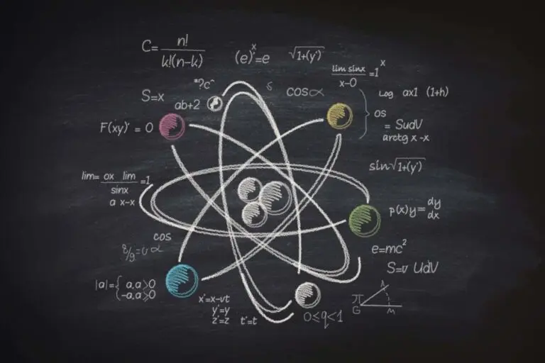 Atomic molecule on blackboard; Shutterstock ID 635006972; purchase_order: -; job: -; client: -; other: -